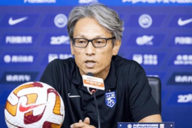 星空体育官网入口-高畠勉：压力致球员未完全发挥 向球迷们表达歉意