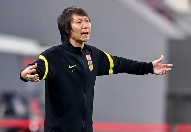 星空体育官网-这次没瞎折腾！李铁4次换人全对 但国足时间不多了