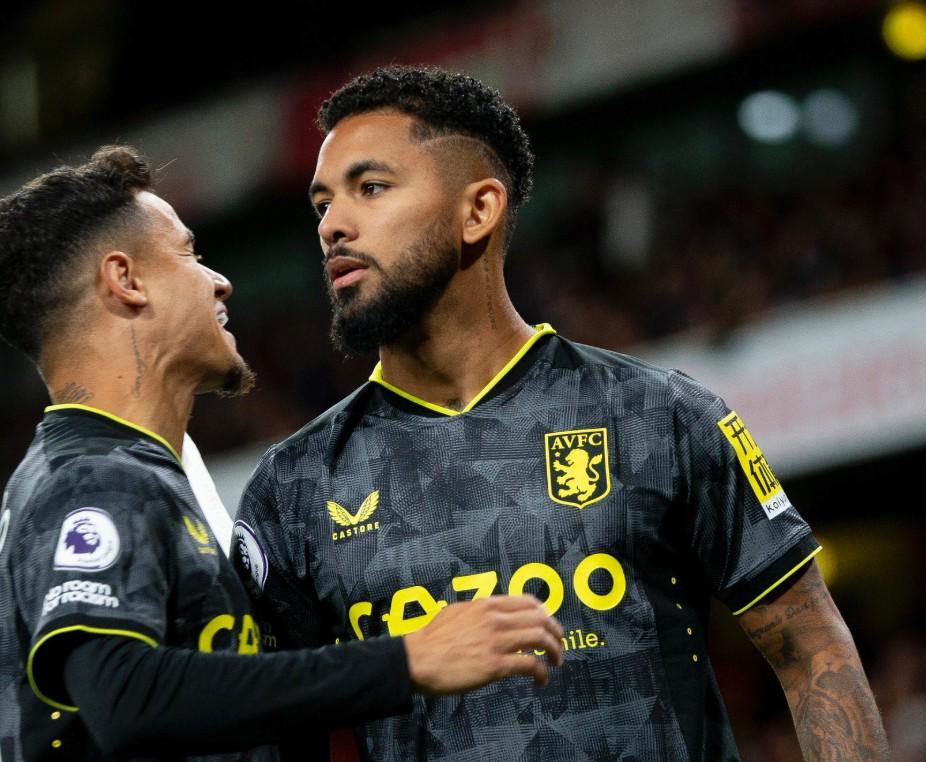 星空体育官网-莫雷托：维拉正尝试签回道格拉斯-路易斯，目前谈判进展顺利